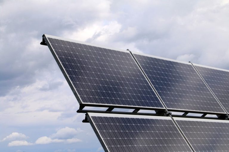 USA führen hohe Zölle auf Solarmodule aus Südostasien ein USA führen hohe Zölle auf Solarmodule aus Südostasien ein