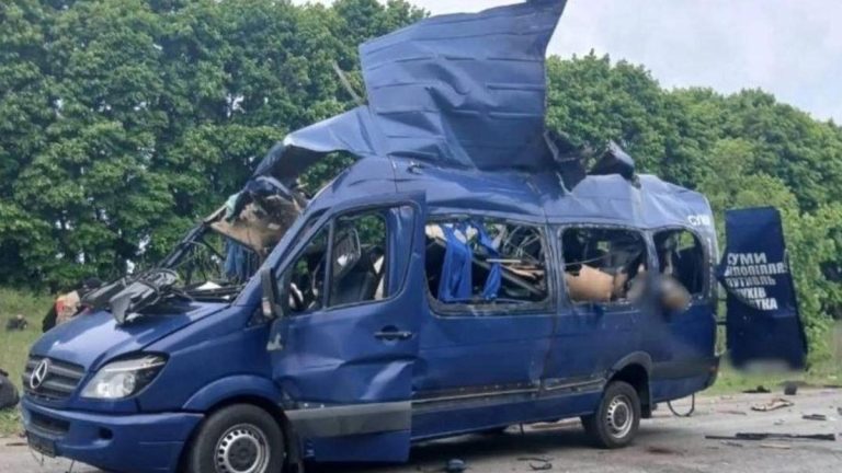 Neun Tote bei russischem Angriff auf Bus mit Zivilisten im Nordosten der Ukraine