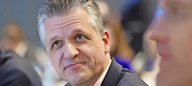 Kanzler Merz kündigt klare Linie in Regierungserklärung an – Union blockt Rentenpläne ab Kanzler Merz kündigt klare Linie in Regierungserklärung an – Union blockt Rentenpläne ab